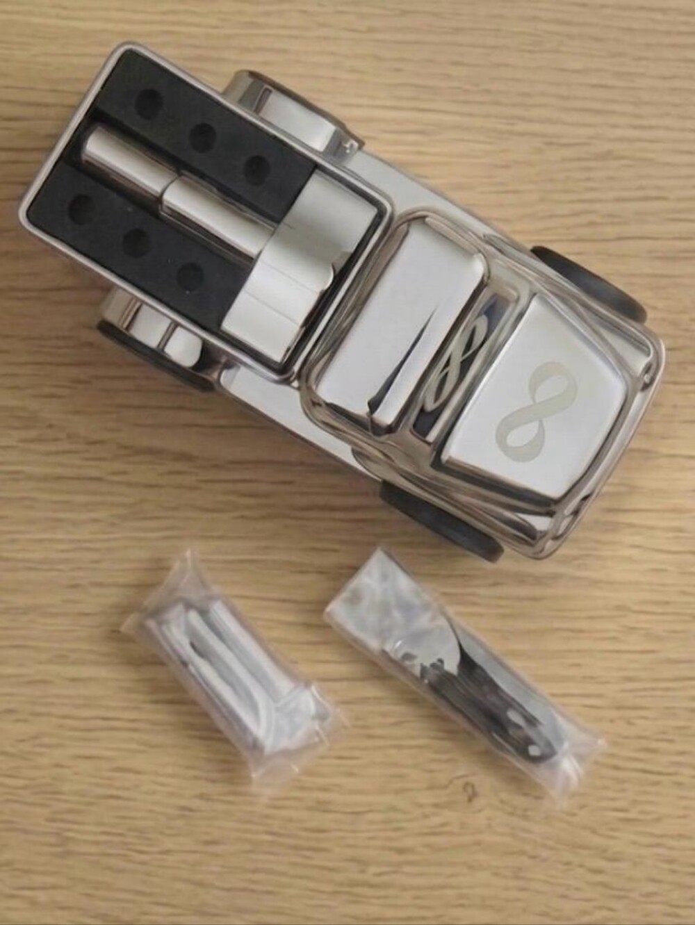 WALTON TRUCK TOOL SET - NEW UNUSED - LANGKOP DESIGN - FRICTION MOTOR.